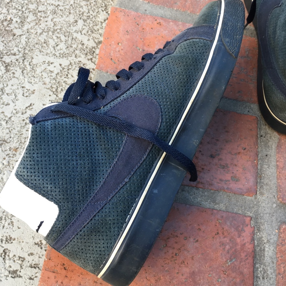 Nike sb size 10 used perforated suede